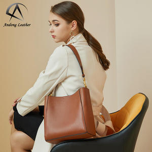 Sac à bandoulière en cuir de vache véritable Andong pour femmes et filles, sac seau de grande capacité, sac fourre-tout pour les déplacements en extérieur - Product Image 1