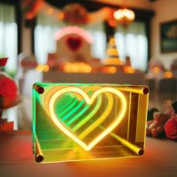 Lampe à LED en forme de cœur à mille couches de miroirs, lampe de table à LED Infinity pour une décoration romantique de fête à la maison