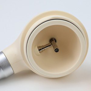 Pistolet de polissage dentaire à air comprimé avec grand réservoir de sable pour le nettoyage et le blanchiment des dents, certifié CE - Product Image 1