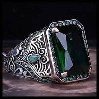 Ensemble de style ethnique rétro européen et américain avec bague large en diamant rouge vert bleu Bague élégante pour homme