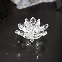 Ornement de lotus en cristal poli à facettes de luxe avec plusieurs couleurs pour la collection d'art Feng Shui Zen