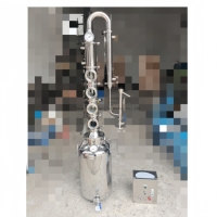 Alambic de distillation automatique à vapeur en acier inoxydable de petite taille (50L, 70L, 100L, 150L, 200L) pour la production de Vodka, Brandy, Rhum, Gin, Whisky
