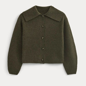 Cardigan in Maglia a Coste con Collo Oversize Retrò Personalizzato in Verde Oliva, Cardigan Corto a Maglia Grossa Vestibilità Rilassata - Product Image 2