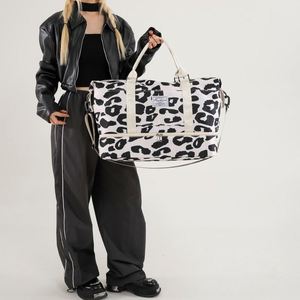 Hot Selling Sun Flower Printed Duffle Bag Set 2pcs Luggage <b>Storage</b> Bags Outdoor Sports Travel Bag for Women - Product Image 3