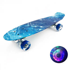 2023 Offre Spéciale de planche à roulettes de poisson coloré 22 pouces pp planche à roulettes extérieure pour les enfants - Product Image 2