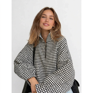 Sudadera con cremallera a cuadros en blanco y negro para mujer, top tipo jersey con cremallera de un cuarto y manga larga - Product Image 1