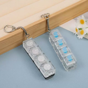 Luckykoo Novacross Jouet en plastique anti-stress, interrupteur de clavier mécanique, porte-clés créatif avec lumière LED - Product Image 4