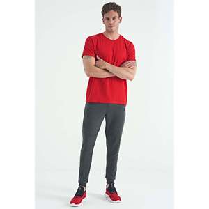 T-shirt à manches courtes col rond en coton et élasthanne rouge basique pour homme Air Jones, pour un usage décontracté et un confort quotidien - Product Image 3