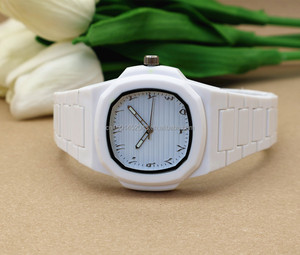 Orologio Sportivo di Lusso da Uomo con Quadrante Arabo e Lancette in Plastica, un Orologio da Polso Alla Moda e Casual per Studenti - Product Image 6