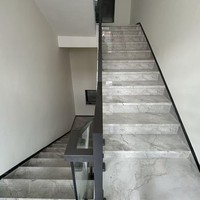Décoration intérieure moderne de luxe léger pour toute la maison, garde-corps d'escalier en métal sur mesure pour les bâtiments de villas