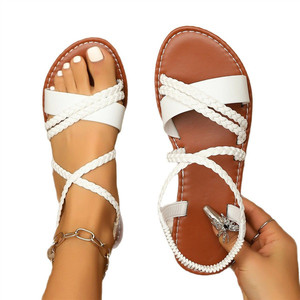 Sandali piatti da donna di design per l'estate, traspiranti, antiscivolo, casual, da indossare a <span class=keywords><strong>piedi</strong></span> <span class=keywords><strong>nudi</strong></span> per l'esterno e la primavera - Ordine all'ingrosso - Product Image 1