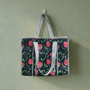 Floral Print Embroidered Quilted Cotton <b>Tote</b> <b>Bag</b> With Padded Design Zipper Closure <b>Large</b> Capacity <b>Travel</b> Shoulder <b>Bag</b> - Product Image 4
