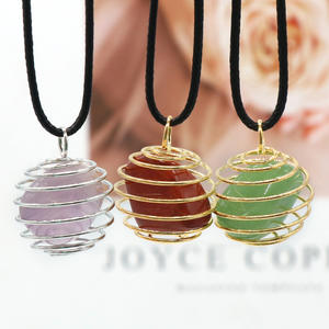 Pendentif en cristal naturel, fabriqué en quartz non traité aux couleurs irrégulières, croyant en ses propriétés curatives ; Collier pour femme - Product Image 4