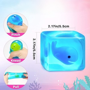 ของเล่นบีบคลายเครียดรูปสัตว์ทะเล TPR Squishy Fidget Cube แบบนุ่ม สำหรับวางบนโต๊ะทำงาน ขายส่ง รับผลิตแบบ OEM/ODM - Product Image 3