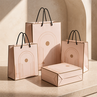 Service tout-en-un d'une usine sur mesure, sacs en papier d'emballage cosmétique marron classiques de luxe, sacs de shopping et sacs fourre-tout