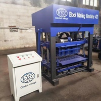 Machine à fabriquer des blocs de pavés creux QT4x populaire à bas prix