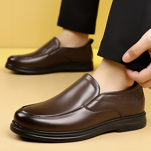 Mocasines de cuero genuino para hombre, con punta redonda, sin cordones, suela de goma suave, zapatos casuales de otoño para papá, talla grande - Product Image 4