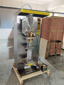 Túi Nước sản xuất máy lọc lọc nước và máy phát điện Ozone Máy làm đầy nước và đóng nắp máy - Product Image 5