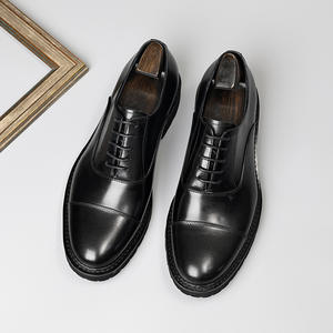 รองเท้าหนังวัวสำหรับเดินพร้อมซับในกันกลิ่นและเสริมความแข็งแรงที่ปลายรองเท้า รองเท้าหนังสำหรับผู้ชาย - Product Image 4