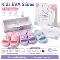 Maßgefertigte Mädchen-Kinder-EVA-Sandalen mit Cartoon-Charms, Atmungsaktiv, Rutschfest, Leicht, Slip-On Strandpantoffeln, Großhandel, Box-Tasche, 1 Paar