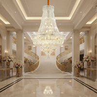 Lustre suspendu de luxe en forme de cloche, avec chaîne de cristaux multicouches et finition dorée, pour décoration de mariage et hôtels, avec commande par interrupteur de plafond.
