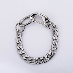 สร้อยข้อมือสแตนเลสสตีลสำหรับผู้ชายและผู้หญิง เครื่องประดับแฟชั่นสไตล์ฮิปฮอป สร้อยข้อมือไทเทเนียมขัดเงา - Product Image 2