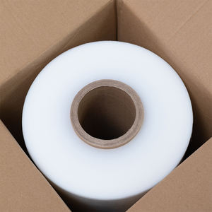 Rollo de película de plástico estirable a mano para envolver palés de 13 micras - Product Image 5