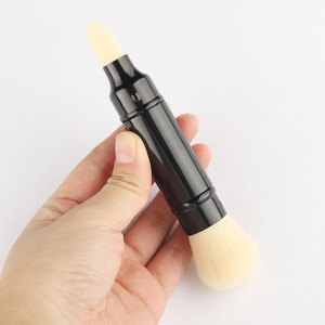 <span class=keywords><strong>Pinceau</strong></span> <span class=keywords><strong>de</strong></span> maquillage à double extrémité <span class=keywords><strong>Pinceau</strong></span> <span class=keywords><strong>de</strong></span> fond <span class=keywords><strong>de</strong></span> <span class=keywords><strong>teint</strong></span> en cheveux synthétiques <span class=keywords><strong>Pinceau</strong></span> cosmétique <span class=keywords><strong>de</strong></span> <span class=keywords><strong>teint</strong></span> rétractable à double extrémité - Product Image 4