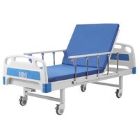 Lit d'hôpital manuel à deux fonctions, lit médical pour soins à domicile avec barre latérale, table de lit et support pour perfusion