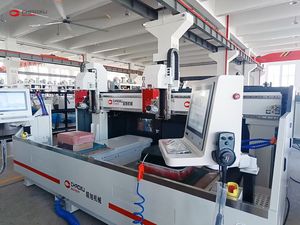 Macchina per la Produzione di Valigie in ABS PC PP, Macchina da Taglio CNC Robotizzata, Macchina per la Produzione di Sacchetti di Plastica - Product Image 5