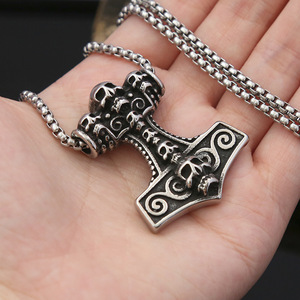 Yunnique – collier avec pendentif marteau en forme de crâne en acier inoxydable pour hommes, chaîne de couleur acier, bijoux à la mode - Product Image 4