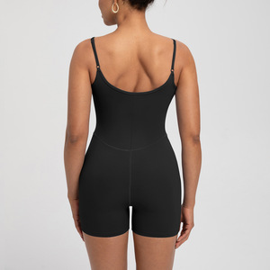 <span class=keywords><strong>Tuta</strong></span> Sportiva <span class=keywords><strong>Donna</strong></span> NLLIT con Spalline, Effetto Nudo, Imbottiture sul Petto, <span class=keywords><strong>Aderente</strong></span> in Nylon Spandex, Lunghezza Corta, per Fitness e Yoga - Product Image 3