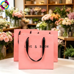 Sac en papier trapézoïdal imprimé sur mesure pour fleuriste avec poignée en ruban, sac fourre-tout de luxe pour emballage de bouquets de fleurs et vente au détail - Product Image 3