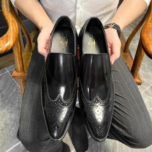 2025 Top Quality Latest Pure Color <b>Pointed</b> Classical Fashion Leather Shoes Wholesale Fashion Men's Dress Shoes Oxfords - Product Image 5