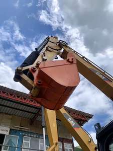 Excavatrice Cat308Ecr de seconde main en bon état, poids en ordre de marche de 8 tonnes, utilisée pour creuser avec composants de roulement central - Product Image 4