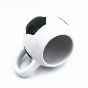 GZYSL nouveauté, souvenirs créatifs, tasse <span class=keywords><strong>de</strong></span> football en céramique, design en forme <span class=keywords><strong>de</strong></span> balle, sport, football, tasse en porcelaine, chope à bière - Product Image 4