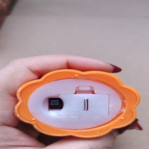 Lot de 12 lampes LED en forme de citrouille avec bougies chauffe-plat sans flamme à piles pour Halloween, Noël - Product Image 4