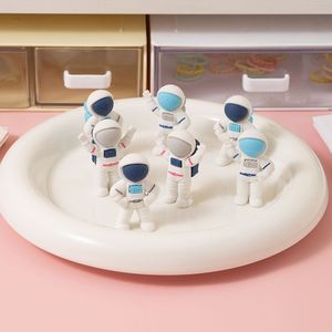 Gomme à effacer astronaute, design cartoon, gomme à effacer éducative pour enfants, fournitures scolaires - Product Image 3