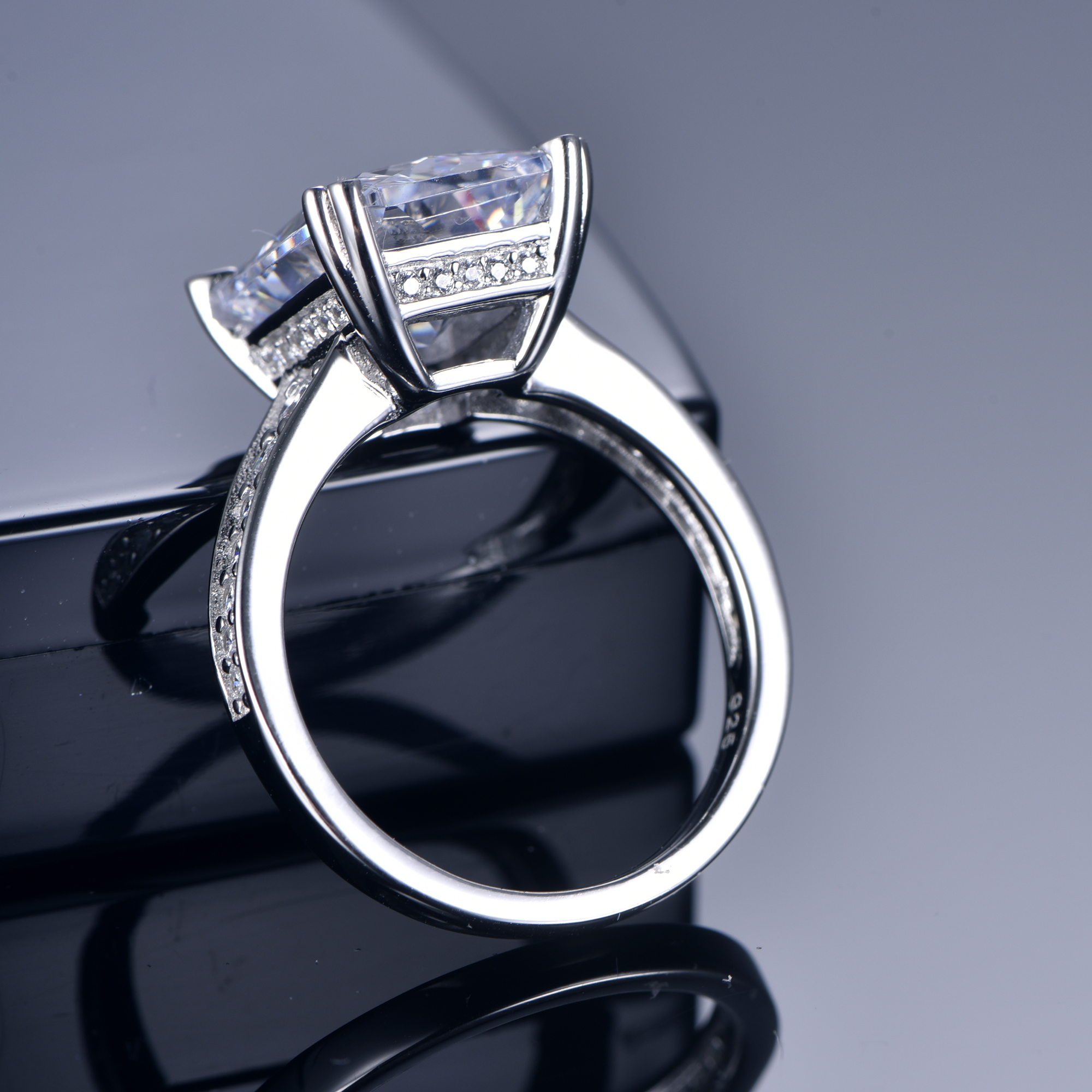 中国批发纯银戒指女式珠宝925银戒指珠宝经典钻石戒指中国批发纯银