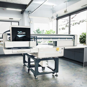 Imprimante à plat UV haute précision à 8 têtes avec lampe UV et conception d'oreille, garantie pour l'impression sur verre/métal en atelier à faible poussière - Product Image 1