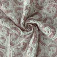 Tissu matelassé 100% polyester imperméable à l'eau design floral pongé tissu matelassé pour joli sac
