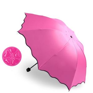 Parapluie publicitaire manuel à 3 plis avec motif de fleurs changeant de couleur à l'eau, imprimé personnalisé, UV 3, cadeau pour femmes - Product Image 5