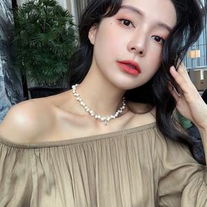 Collier de perles d'eau douce naturelles pour femme, modèle 2025, design discret, forme ondulée irrégulière, expérience sensorielle de luxe - Product Image 3