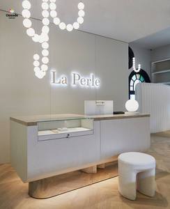 เฟอร์นิเจอร์ร้านขายเครื่องประดับแบบเป็นมิตรกับสิ่งแวดล้อมพร้อมไฟ LED ตู้โชว์ ชั้นวางสินค้า โซลูชั่นการออกแบบร้านค้าครบวงจร แหวน นาฬิกา - Product Image 1