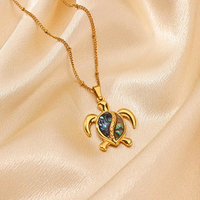 Collier en Acier Titane Plaqué Or Véritable 18K avec Coquille de Tortue en Zirconium pour Femme, Chaîne Polyvalente pour Clavicule, Bijou Inaltérable