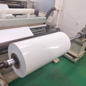 Étiquettes adhésives en vinyle imperméable blanc brillant PET PP imprimables pour imprimantes à jet d'encre, rouleau jumbo pour imprimante à jet d'encre - Product Image 1