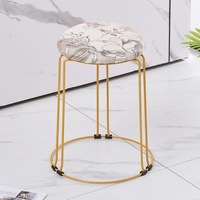 Tabourets hauts de conception simple de vente chaude Tabourets de bar en velours Chaises pour salle à manger en stock