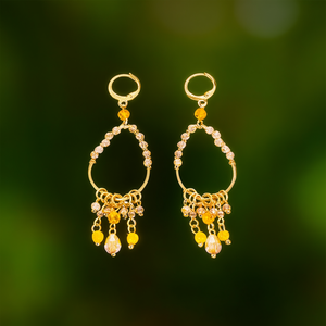 Boucles d'oreilles pendantes tendance en acier inoxydable 316L plaqué or PVD, durables et résistantes, style chandelier à perles jaunes - Product Image 3