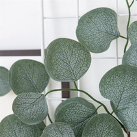 Fleurs artificielles, fournitures, branche de feuilles au toucher réel, tige d'eucalyptus artificielle, bouquet de verdure, soie, graduation, Noël
