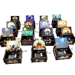 Caja <span class=keywords><strong>de</strong></span> música <span class=keywords><strong>de</strong></span> terror <span class=keywords><strong>de</strong></span> madera pequeña personalizada al por mayor para la Nochebuena Halloween como regalo <span class=keywords><strong>de</strong></span> vacaciones - Product Image 1